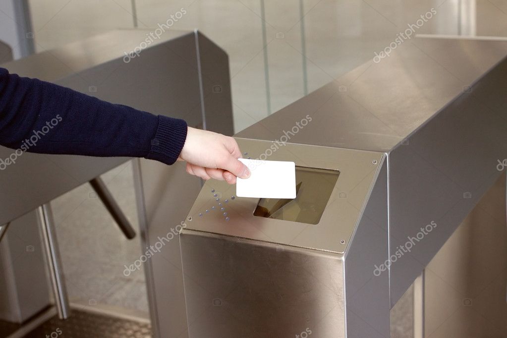 Torniquete y lector en planta