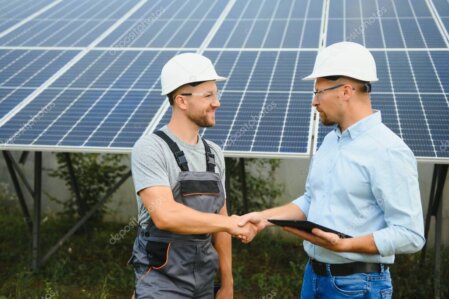 Equipo técnico de SIENSE trabajando en laboratorio