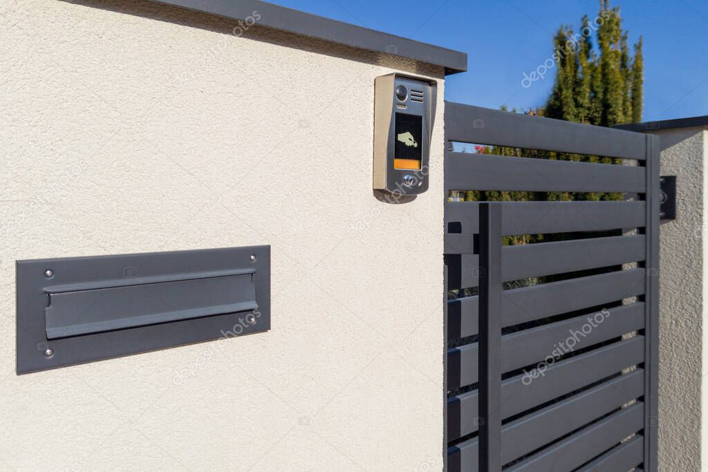 Acceso residencial con barrera